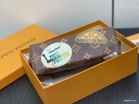 WIS COSMETIC POUCH Louis Vuitton 1113